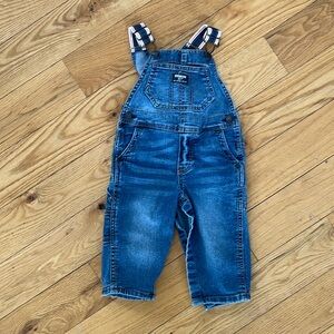 Oshkosh B’gosh overalls 12m